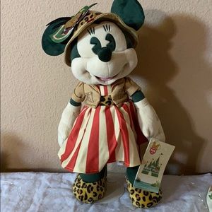 Minnie Mouse main attraction Jungle Cruise plush